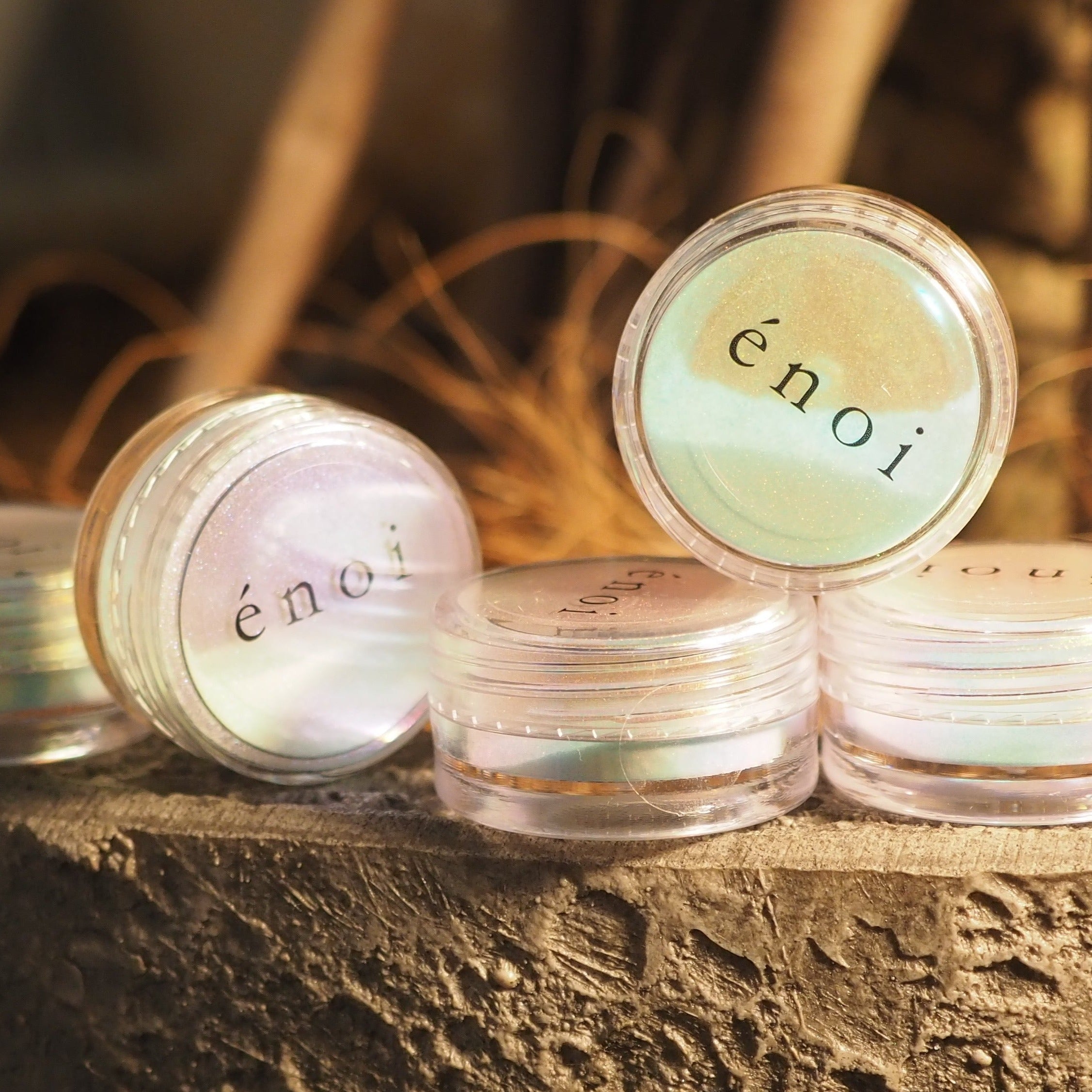 Regular product – énoi